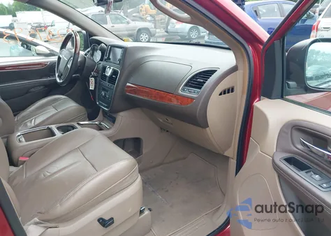 2013 Chrysler Town & Country Limited z USA, uszkodzony, nr VIN 2C4RC1GG0DR809789